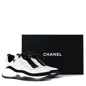 Chanel sneakers white/ ivory. Size 40 Brand new never worn